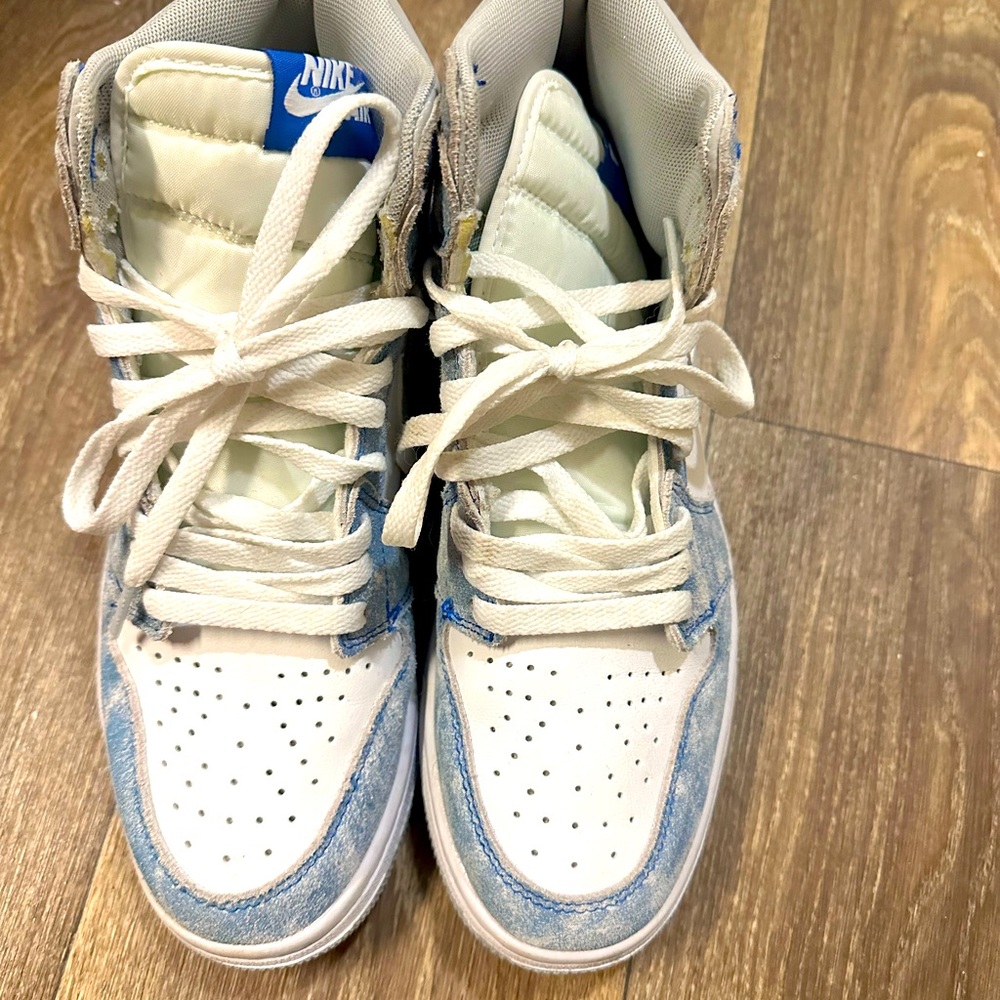 Jordan 1 Hyper OG - Picture 3 of 4